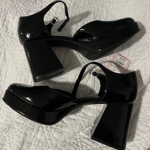 Black Chunky Platform Heels